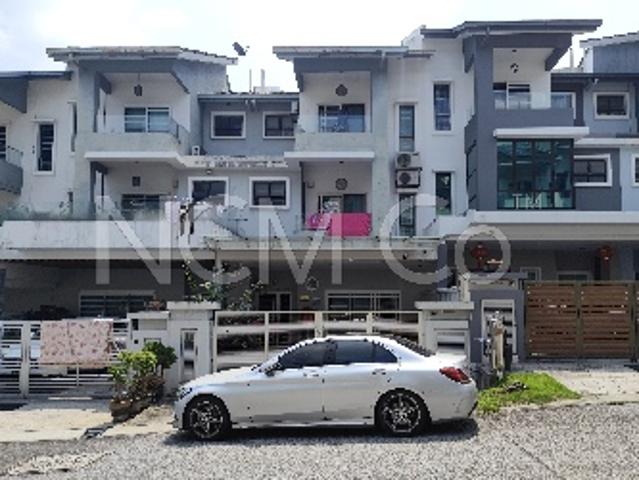Terraced House for sale in Kuala Selangor, Selangor