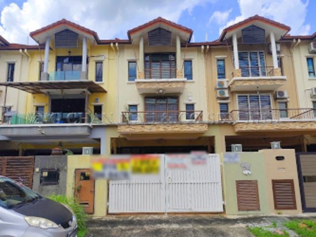 Terraced House for sale in Kuala Selangor, Selangor