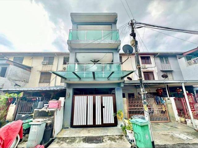 Terraced House for sale in Country Heights Damansara, Kuala Lumpur