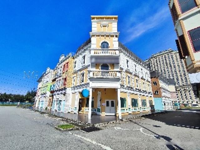 Property for sale in Perak, Selama