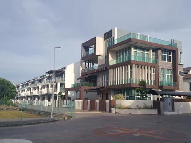 Terraced House for sale in Wellesley, Penang