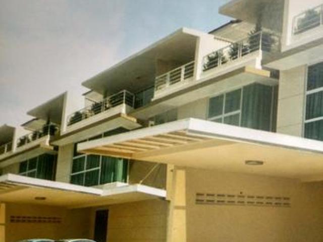 Terraced House for rent in Mukim 13, Georgetown