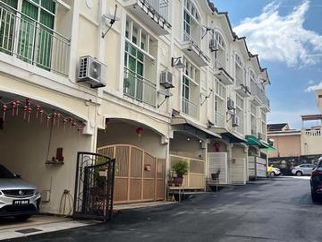 Townhouse for sale in Georgetown, Penang