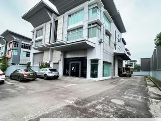 Warehouse for rent in Petaling, Alam Impian