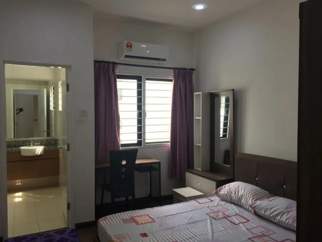 Room for rent in Pekan Sungai Besi, Kuala Lumpur