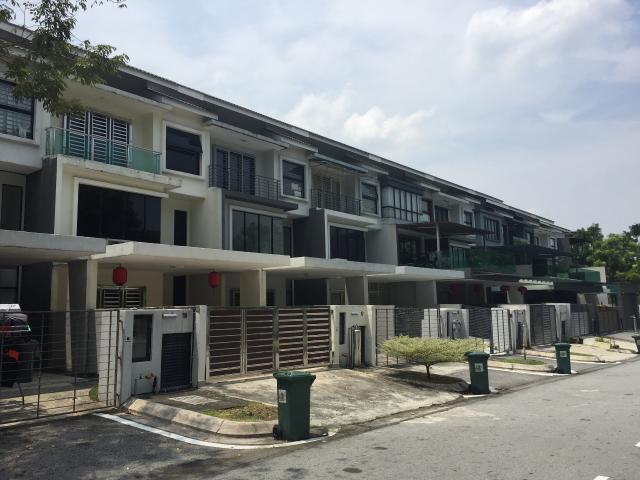Room for rent in Country Heights Damansara, Kuala Lumpur