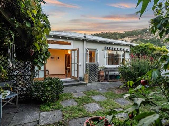 House for sale in Chaslands, Canterbury