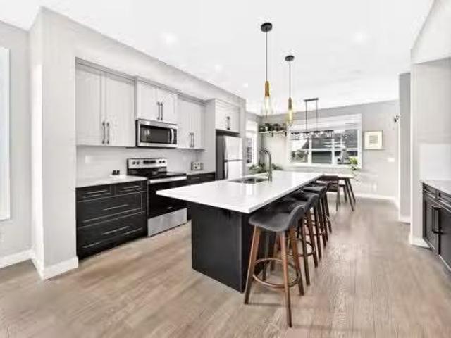 House for sale in Town of Cochrane, Alberta