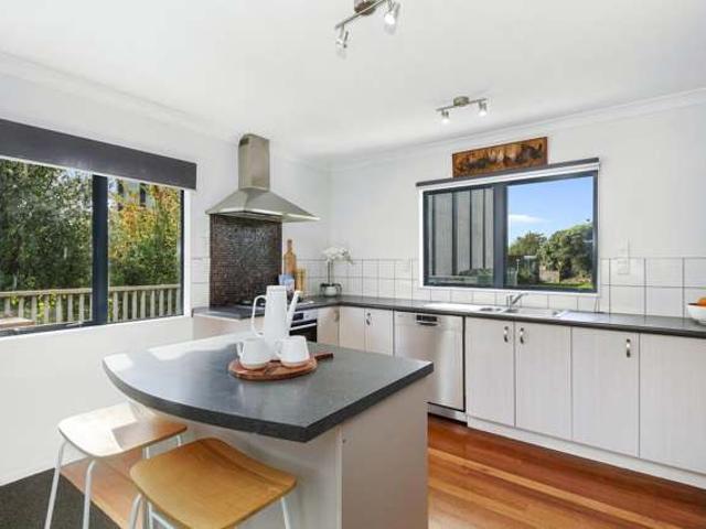 House for sale in Days Bay, Wellington