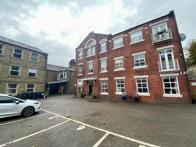 Apartment for rent in Birchcliffe, Calderdale