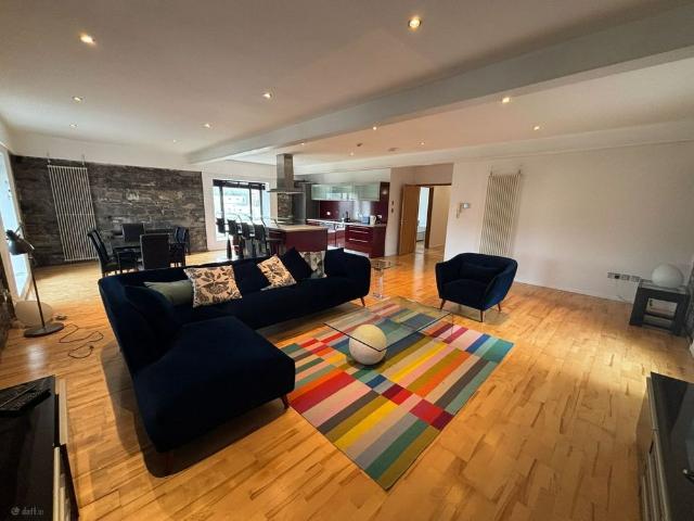 Apartment to rent in Bluebell, North Tipperary