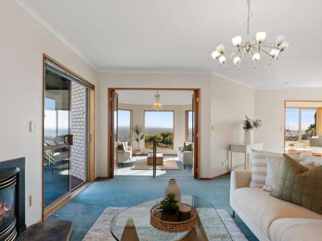 House for sale in Chaslands, Canterbury