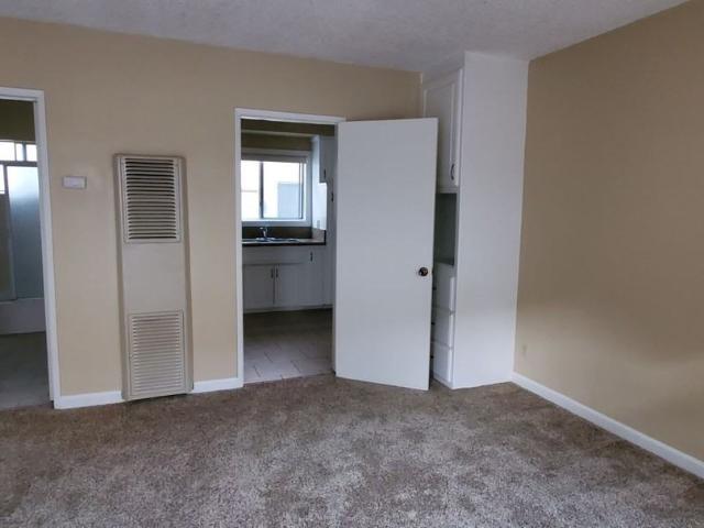 Apartment for rent in California