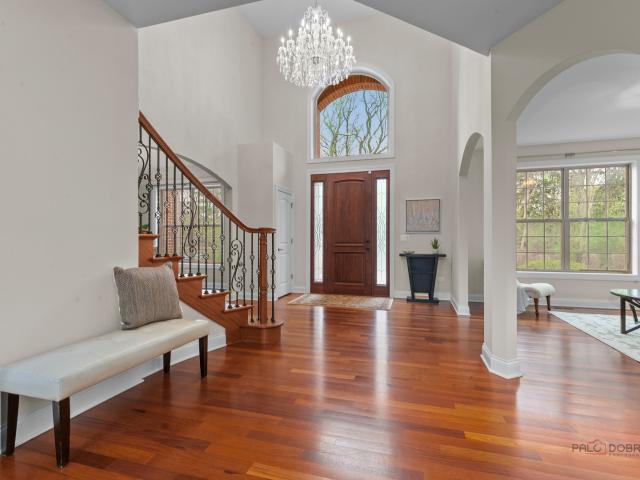 House for sale in Lincolnshire, Illinois