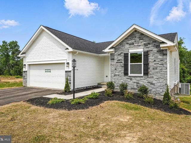 House for sale in Kearneysville, West Virginia