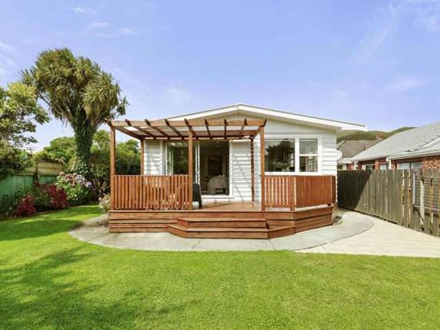 House for sale in Days Bay, Wellington