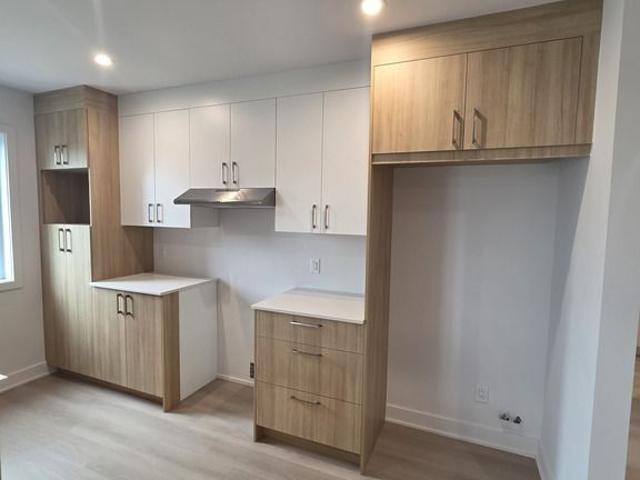 Apartment for rent in Saint-Damase, Montérégie