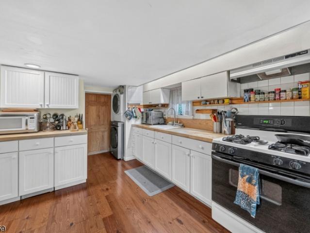 House for sale in Kendall Park, New Jersey
