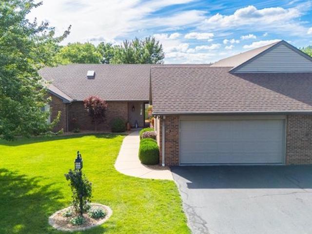 Condo for sale in Pekin, Illinois