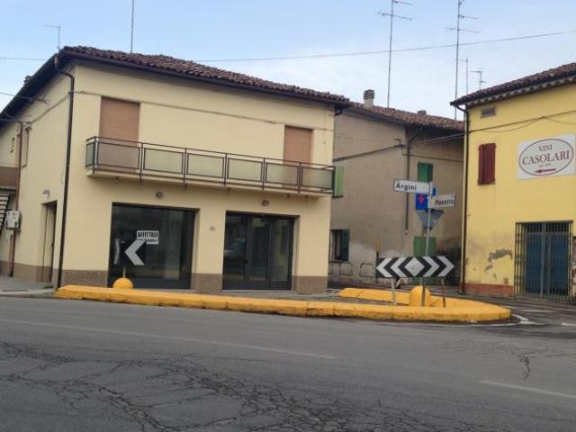 Locale Commerciale in vendita a Unione dei comuni del Sorbara, Ravarino