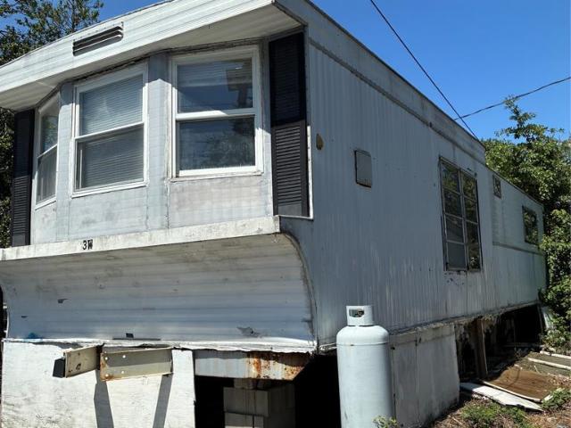 House for sale in Moonachie, New Jersey