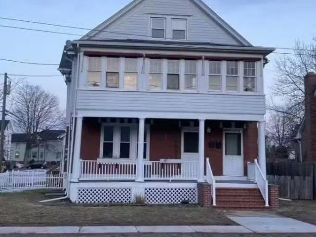 House for rent in Enfield