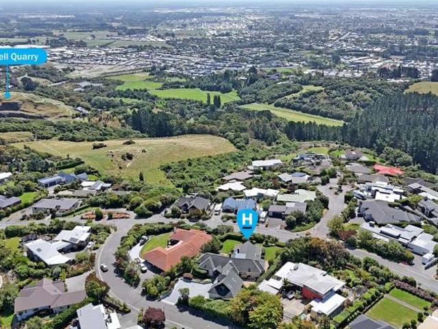 House for sale in Chaslands, Canterbury