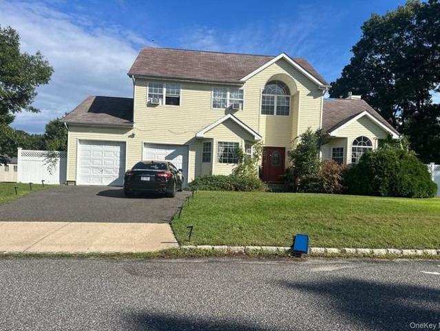 House for sale in Coram, Town of Brookhaven