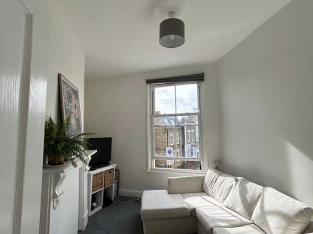 Apartment for rent in Brownswood Park, Stoke Newington