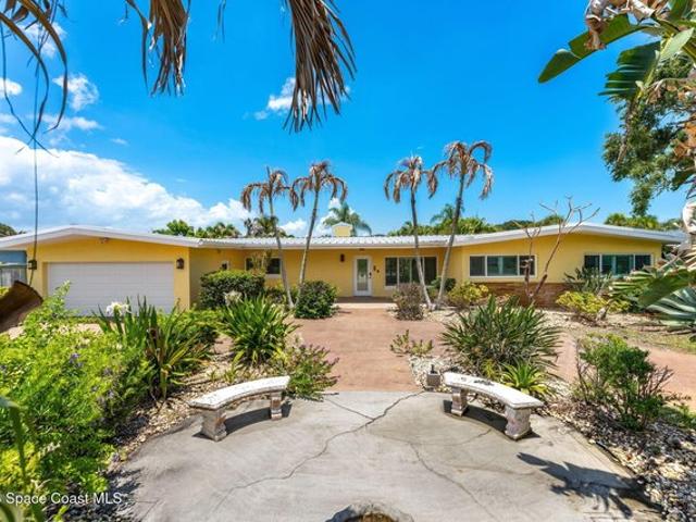 House for sale in Cocoa Beach, Brevard County