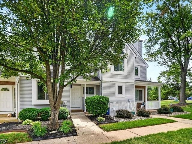 Townhouse for sale in Flagtown, New Jersey