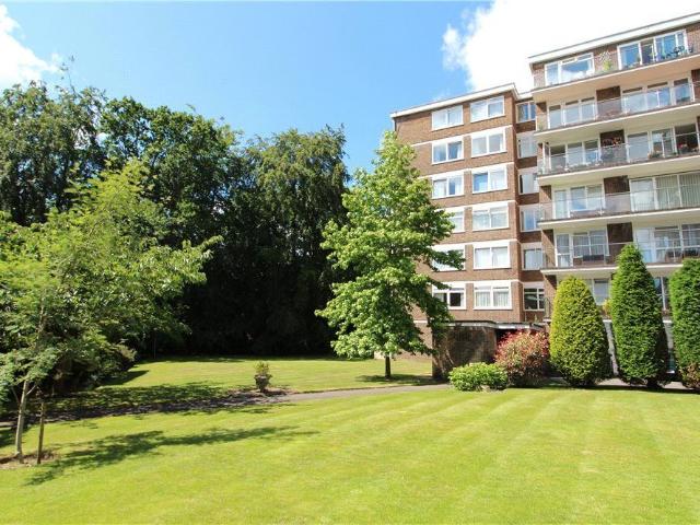 Apartment for rent in Branksome, Poole