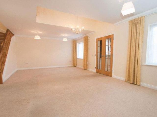 House for rent in Horsham, West Sussex