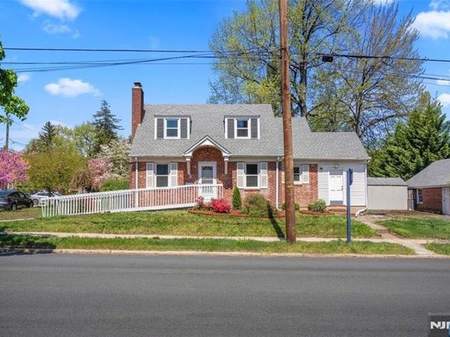 House for sale in Dumont, New Jersey