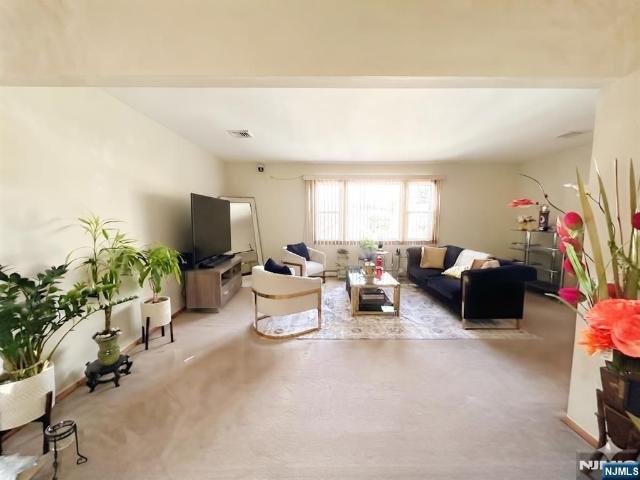 Duplex for rent in Garfield, New Jersey