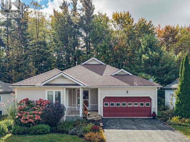 House for sale in Gravenhurst, Central Ontario