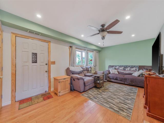 House for sale in Centereach