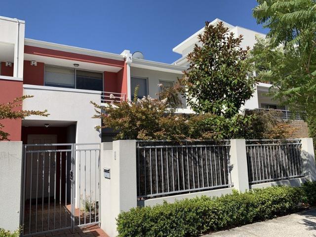 Townhouse for rent in Highgate, Western Australia