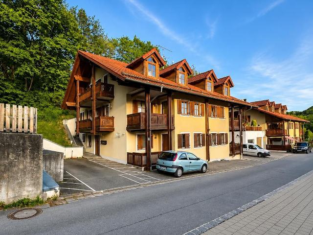 Dachgeschosswohnung kaufen in Deggendorf, Bayern