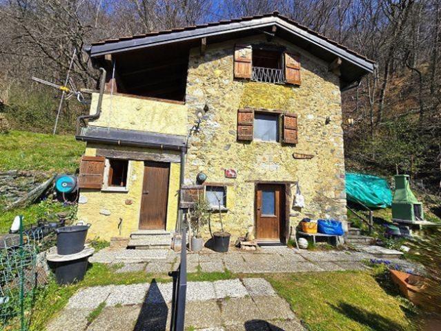 Zweifamilienhaus kaufen in Bidogno, Tessin