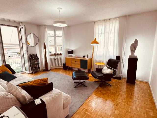 Wohnung mieten in Einigen, Zürich