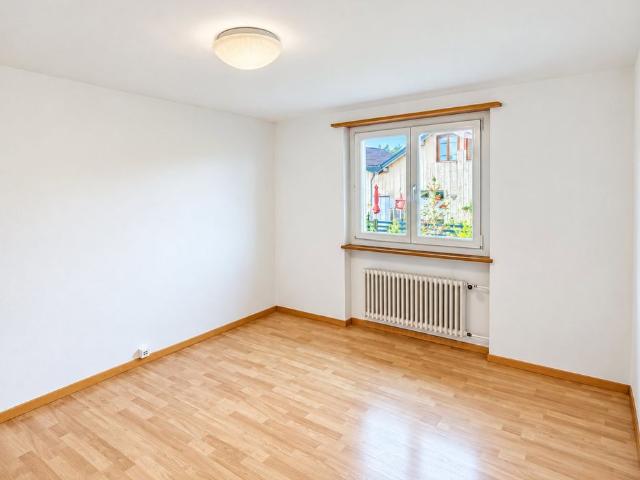 Apartment mieten in Gusch, Oetwil am See