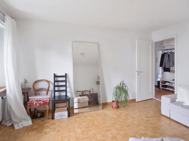 Apartment mieten in Einigen, Zürich