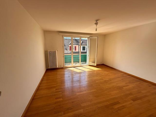 Apartment mieten in Einigen, Zürich