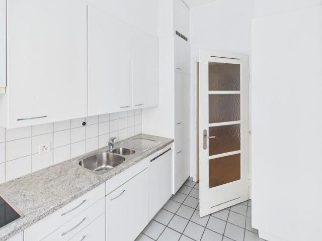 Apartment mieten in Einigen, Zürich