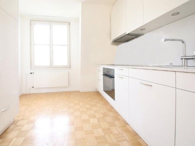 Apartment mieten in Einigen, Zürich