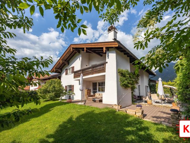 Dachgeschosswohnung kaufen in Kreuth, Bayern