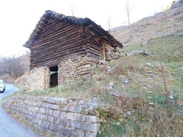 Zweifamilienhaus kaufen in Serravalle, Tessin
