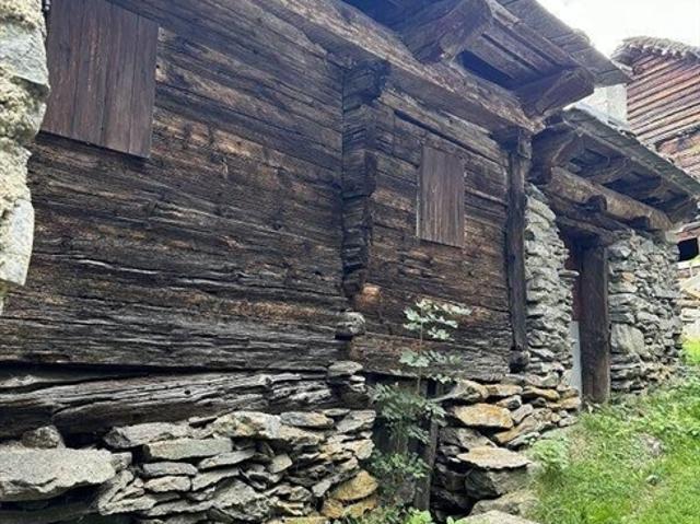 Zweifamilienhaus kaufen in Serravalle, Tessin