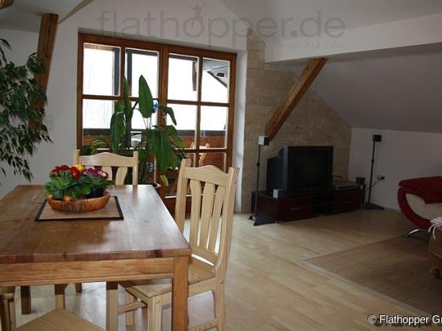 Dachgeschosswohnung mieten in Rohrdorf, Bayern
